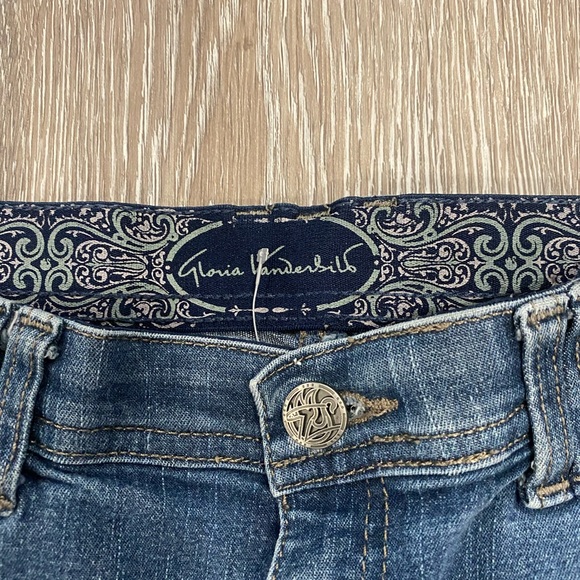 Gloria Vanderbilt Jean Shorts - Picture 2 of 6